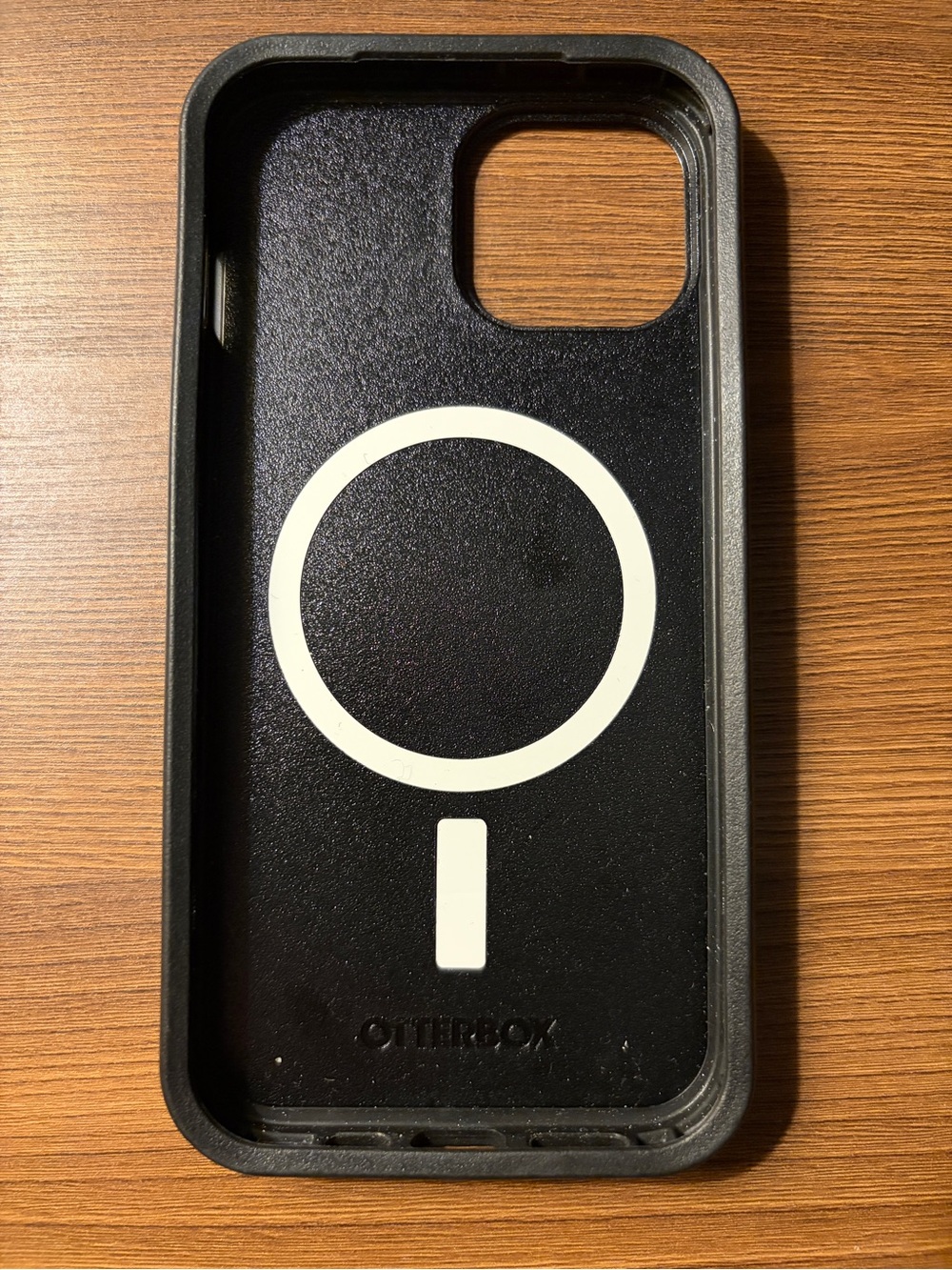 OtterBox Black Case with White MagSafe Alignment Ring
